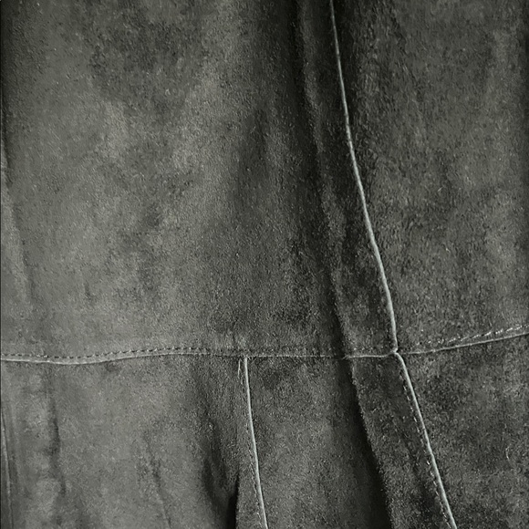 CAbi 100% (Suede) Leather Black Midi Skirt - Slight High Low Hem - Picture 6 of 10